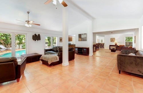 Palmetto Estates House | BEAUTIFUL MIAMI HOME W/HEATED POOL BY GOLF COURSE