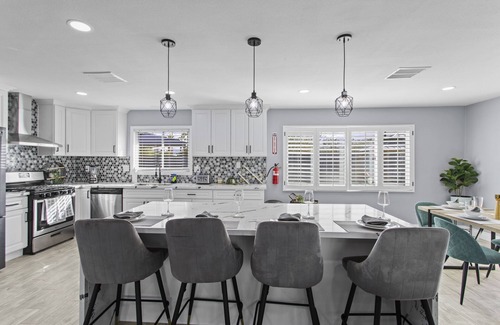 Racquet Club Estates House | Beautiful Mid Century Modern Alexander home