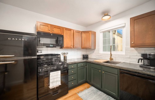 Blenman-Elm House | Beautiful mid century 2-bedroom house in central Tucson with AC and WiFi