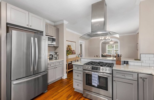 Mid City South House | Beautiful Midcity Marvel 2BR 1BA Near LSU Downtown