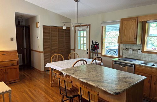 Maggie Valley Cabin | Beautiful Misty Mountain Views from a quaint cottage in Maggie Valley!