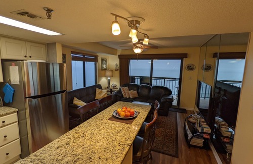 North Myrtle Beach Condo | Beautiful/Modern Corner Penthouse 😎1BR Oceanfront w/Panoramic-View, 310 Reviews