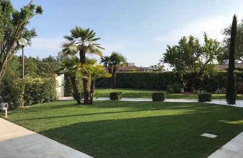 Rosolina Villa | Beautiful Modern Villa in Albarella by Beahost