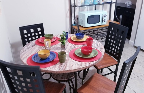 Pawtucket House | 🤗Beautiful!Modern 2BR 2BA, w/Private bath, Free Wifi & Parking for 2