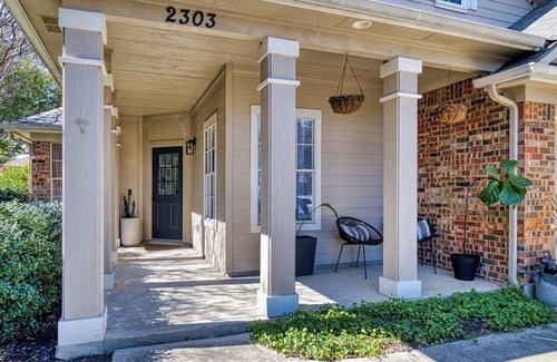 Cedar Park House | Beautiful, modern, 3-bedroom house with WiFi and AC in serene Cedar Park