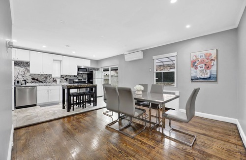 Queens House | Beautiful modern 3 bedroom private house