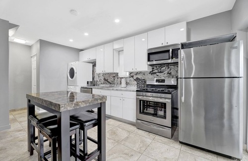 Queens House | Beautiful modern 3 bedroom private house