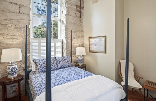 Wake Forest Condo | Beautiful Modern Apartment in Historical Building on the Water 28 nights or more