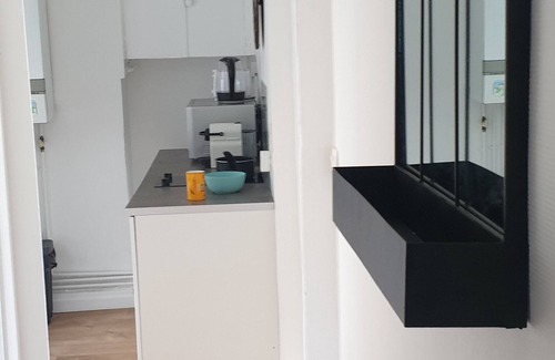 Anatole France Danton Apartment | Beautiful modern apartment LH Center ville