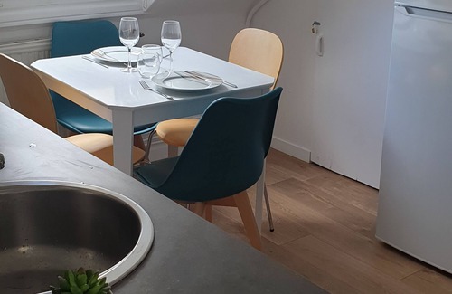 Anatole France Danton Apartment | Beautiful modern apartment LH Center ville