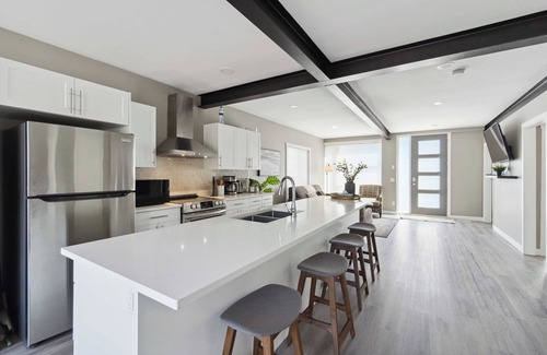 Central Alberta House | Beautiful Modern Lakehouse with partial lake view
