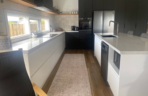 Yarram House | Beautiful, Modern, Cosyn3 Bedroom House.