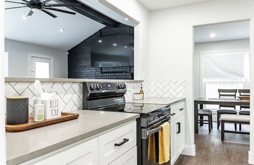 Katy House | 🏡Beautiful modern entire home in Katy, Tx❤️Fully renovated!