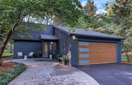 Ann Arbor Other | Beautiful Modern Farmhouse Nestled in the Ann Arbor Woods