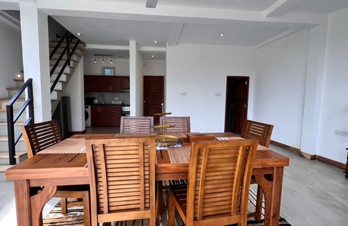 Katugastota Ski Chalet | Beautiful Modern Fully Furnished Chalet overlooking the Mountains