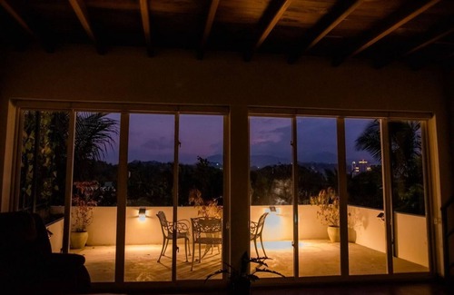 Katugastota Ski Chalet | Beautiful Modern Fully Furnished Chalet overlooking the Mountains