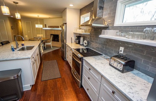 The Old Commons House | Beautiful, Modern Getaway in Historic Downtown Beaufort