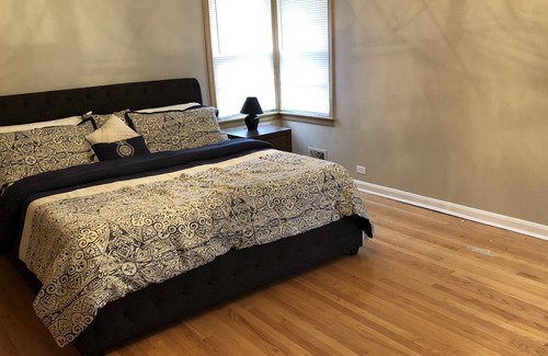 Lincolnwood House | Beautiful modern home in Lincolnwood Towers