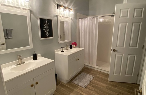 Zephyrhills House | Beautiful & Modern House , 3 bedrooms , 2 bathroom