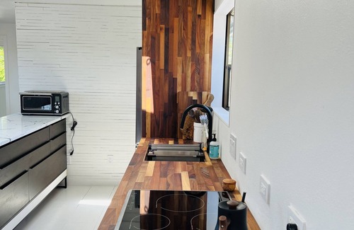 Green Lake House | Beautiful Modern House in the heart of GREEN LAKE.
