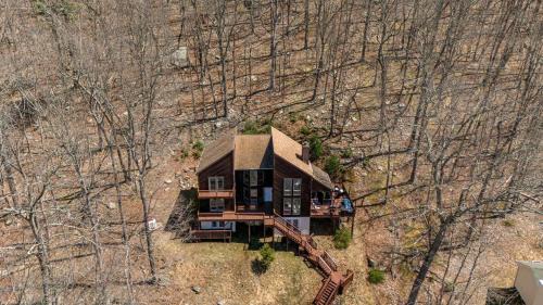 Bushkill House | Beautiful Modern Lodge! Indoor Hot Tub - Game Room