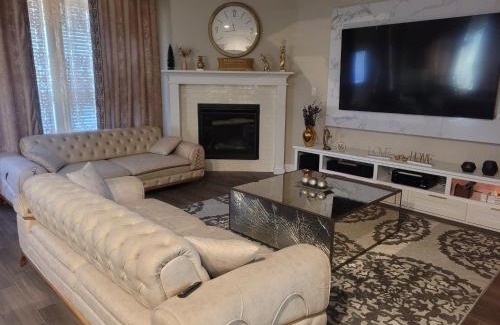 Midlothian House | Beautiful Modern & Luxury House