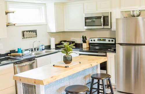Black Fork Cabin | Beautiful, Modern Mountain Cabin with beautiful view. Close to ski resorts!