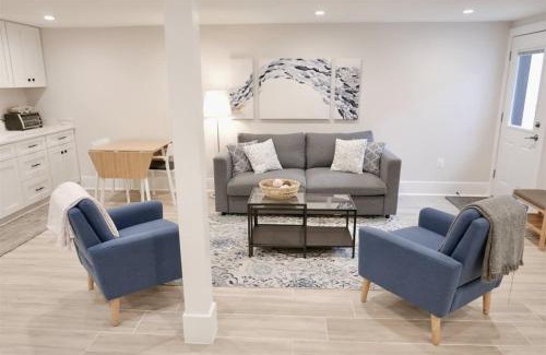 Columbia Heights Apartment | Beautiful & Modern-near Subway Parking