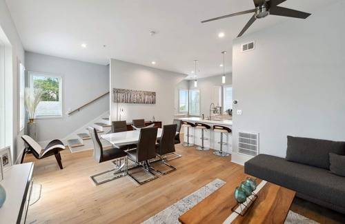 Bywater Condo | Beautiful Modern NOLA Condo- Bywater Area. Off Street Gated & Reserved Parking