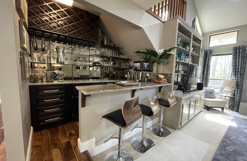 April Sound House | BEAUTIFUL, MODERN, RESORT STYLE HOME IN GATED, GOLF COMMUNITY ON LAKE CONROE