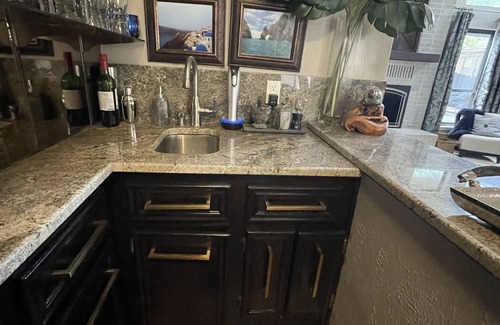 April Sound House | BEAUTIFUL, MODERN, RESORT STYLE HOME IN GATED, GOLF COMMUNITY ON LAKE CONROE