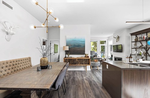 Sun Peaks Condo | Beautiful & Modern, Ski-In Ski-Out