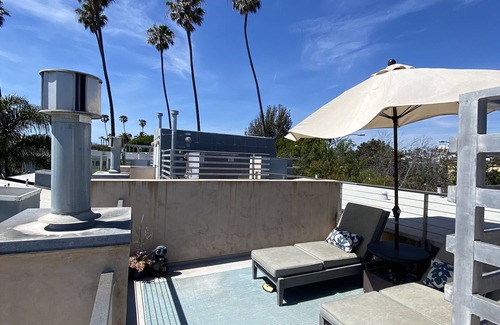Ocean Park House | Beautiful Modern Townhouse at Santa Monica Beach