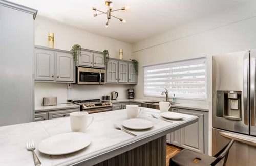 St. Anns House | Beautiful Modern Villa 2 mins from City & Attractions - The Getaway