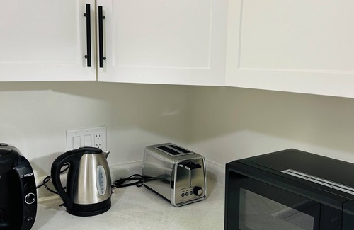 Brandon Apartment | Beautiful Modern Two Bedroom Apartment