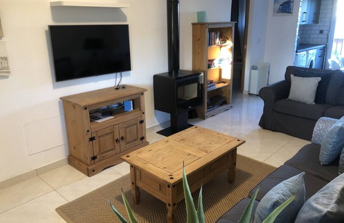 Mazarron House | Beautiful Modern Villa, ESP & UK TV, WIFI, Aircon, Private Designer Pool & Golf