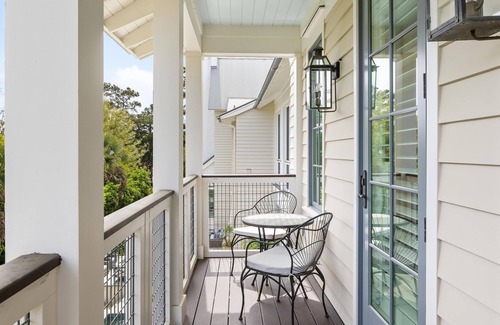 Palmetto Bluff House | Beautiful Moreland Village Carriage House - private pool, outdoor kitchen, private entrance!