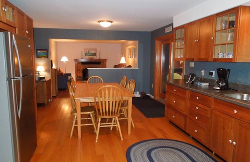 Worthington House | Beautiful Mountaintop Retreat In The Country!