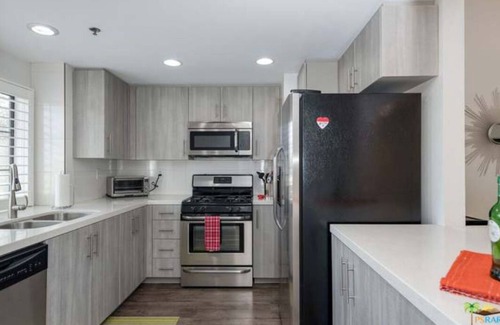Cathedral City Condo | Beautiful Mountain Views, 2/2 Peaceful fully equipped condo w/3 pools
