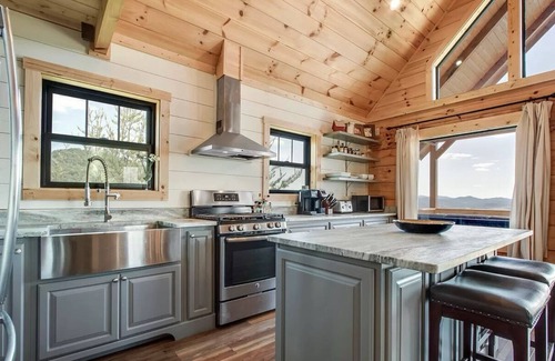 Tellico Plains Cabin | Beautiful mountain top cabin with the best 180º view in Tellico Plains!