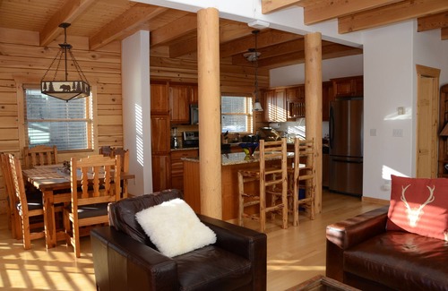 Alma Cabin | Beautiful Mountain Cabin 3BD/3.5 bath.Wonderful Views 15 miles from Breckenridge