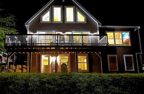 Woodstock House | Beautiful Mountain Home - Book Yours Today!