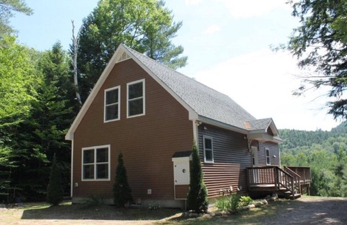 Woodstock House | Beautiful Mountain Home - Book Yours Today!