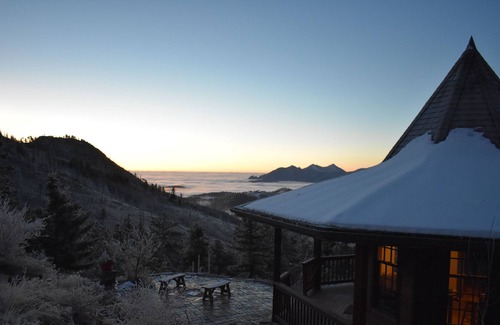 Boulder Cabin | Beautiful mountain home with Denver lights view
