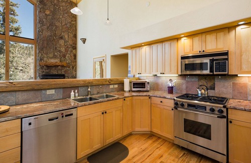 Columbine Lake House | Beautiful Mountain Home on Columbine Lake - Hot Tub - 1 mile to Purgatory