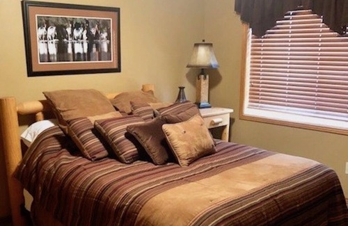 Wisdom House | Beautiful Mountain Lodge - Big Hole Valley, Montana