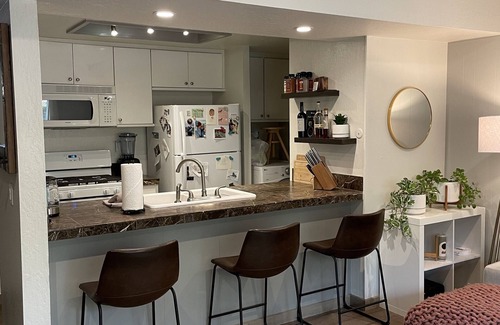 Lake Forest Condo | Beautiful Mountain Modern Home With Office
