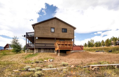 Tabernash House | Beautiful Mountain Modern Home With Views, Hot Tub, & Convenient Location!