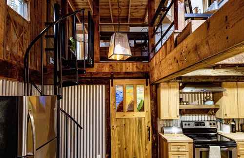 Jamestown Cabin | Beautiful Mountain Retreat only 15 minutes from Boulder CO