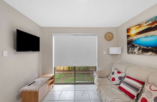 Beerwah House | Beautiful Mountain Townhouse